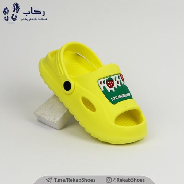 خرید دمپایی بچگانه مدل تاتی توت فرنگی